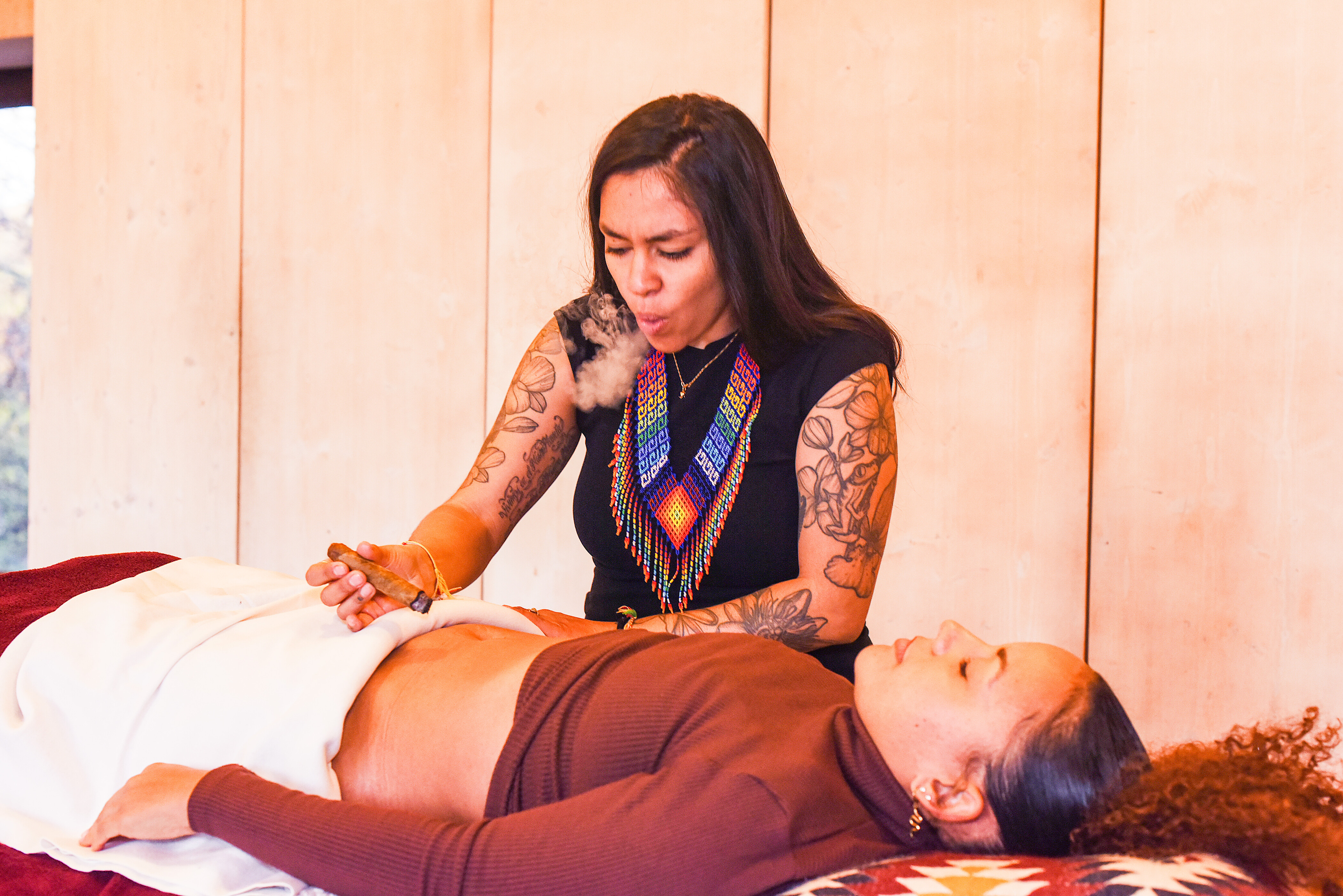 Massage avec le tabac